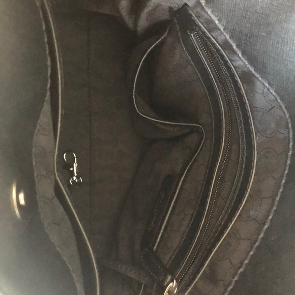 Two- toned Michael Kors Hamilton bag! - Picture 3 of 4